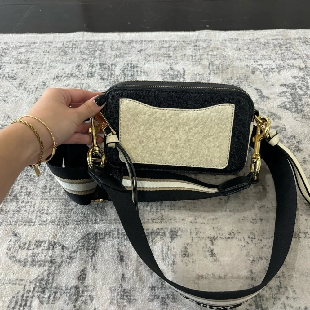Marc Jacobs Cream and Black Leather Snapshot Crossbody Bag with Gold Hardware
